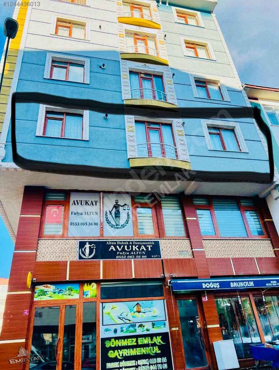 EMİR EMLAKTAN ŞEHRİN GÖBEĞİNDE ARAKAT 1+1 EŞYALI DAİRE - KARS MERKEZ fotoğraf 2